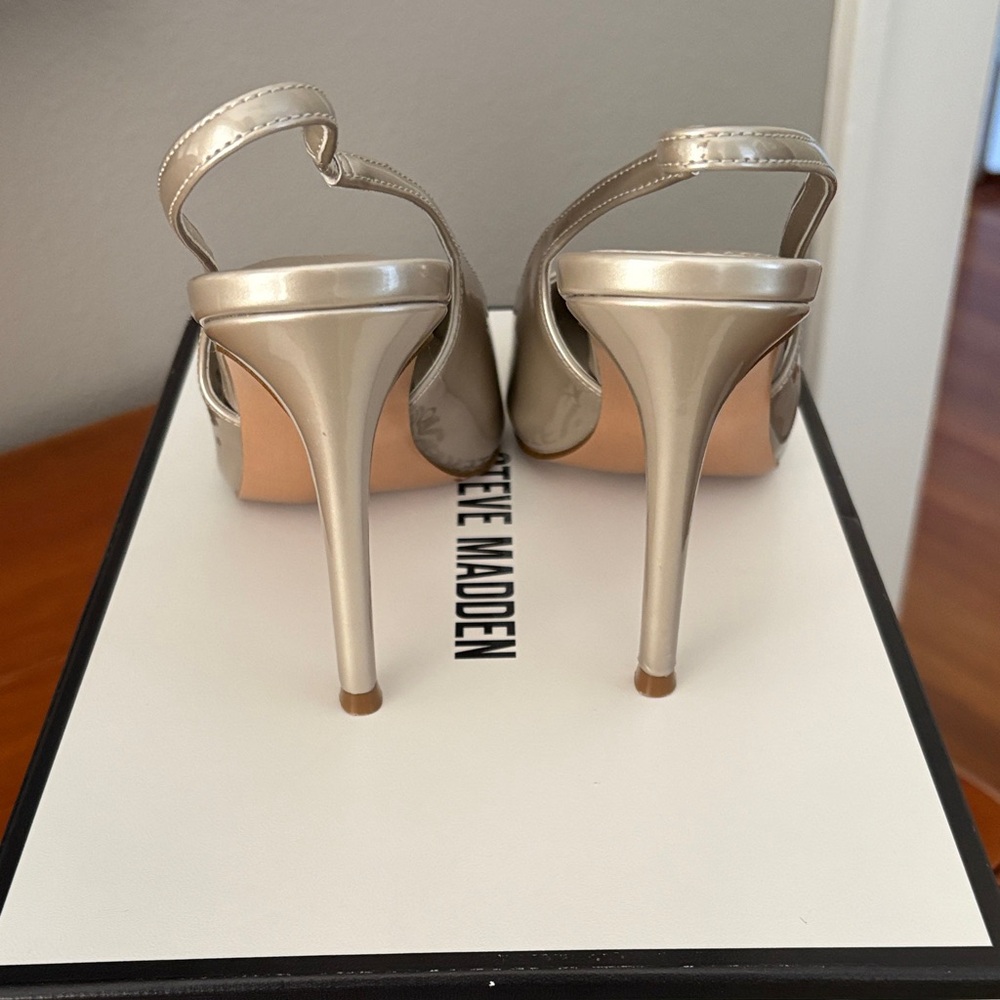 Steve Madden White Reyes champagne slingback - never worn - Picture 2 of 5